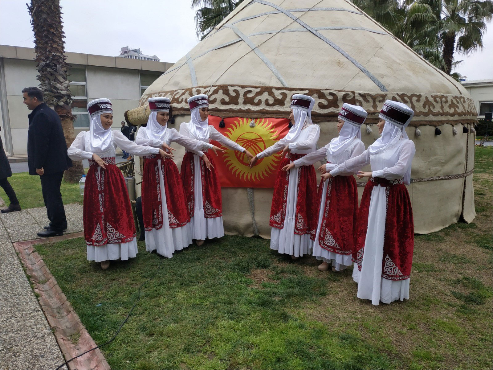 Nevruz Bayramı İKÜ'de Coşkuyla Kutlandı