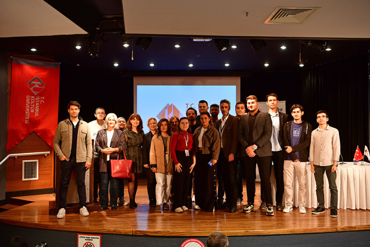 İKÜ Tasarım Fabrikası, "Edutalks" Etkinliğine Ev Sahipliği Yaptı