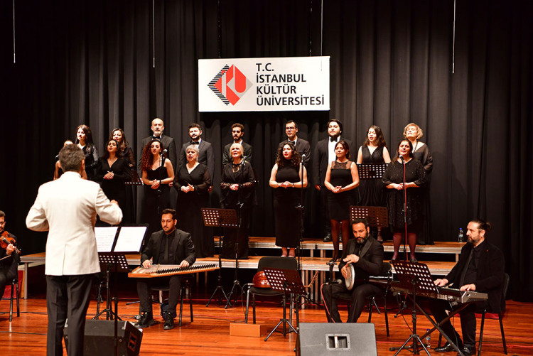 İKÜ Türk Sanat Müziği Korosu “Gönülden Gönüle” Konseri